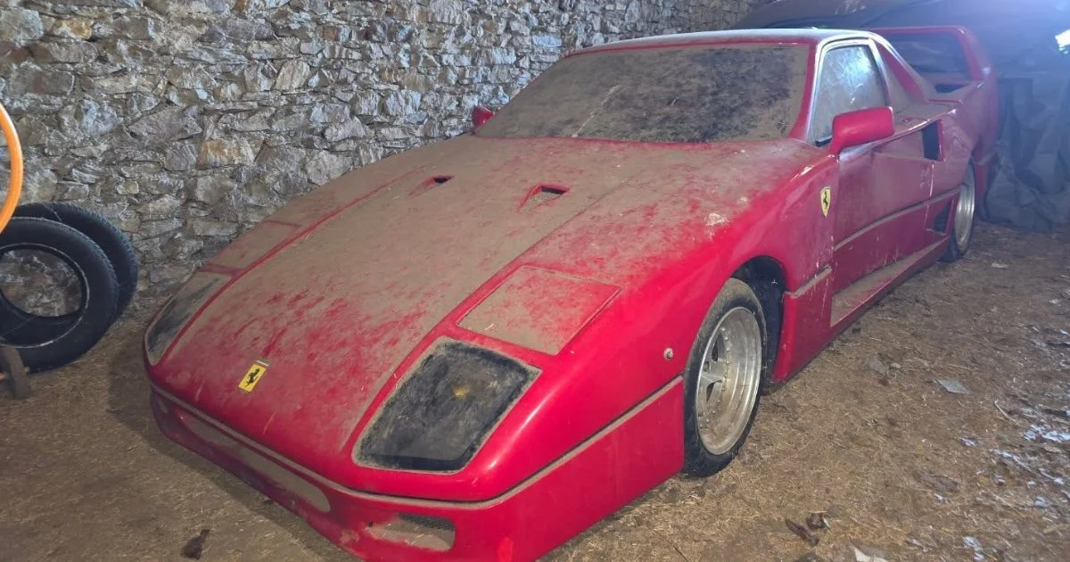 An abandoned Ferrari F40 in France