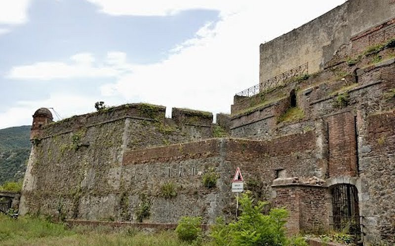 Fort abandonné en Occitanie